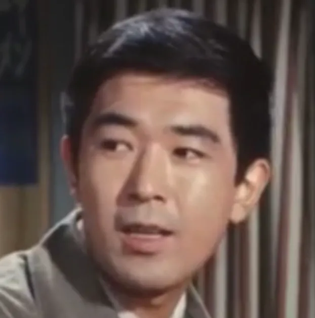 小坂一也の再婚相手は21歳年下のミス日本で息子と3人家族だった