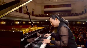 桑原志織の学歴まとめ：才能と努力が導いた学びの軌跡