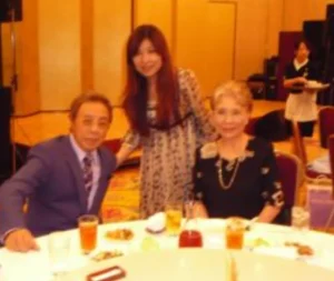 長女・綾子の年齢は？生まれ年と現在の年齢を調査